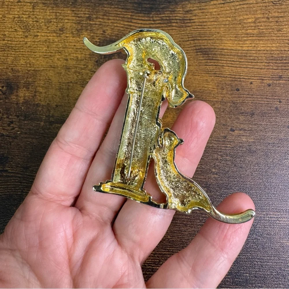 Gold Tone Cat Brooch with Column Design Playful Playing Figural - Picture 7 of 10